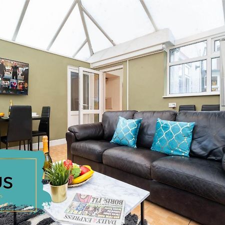 Large 4 Bedroom House - Top Rated - Off-Street Parking - Garden - Sleeps 9 - Contractors - Groups - Pool Table Northfield Kültér fotó