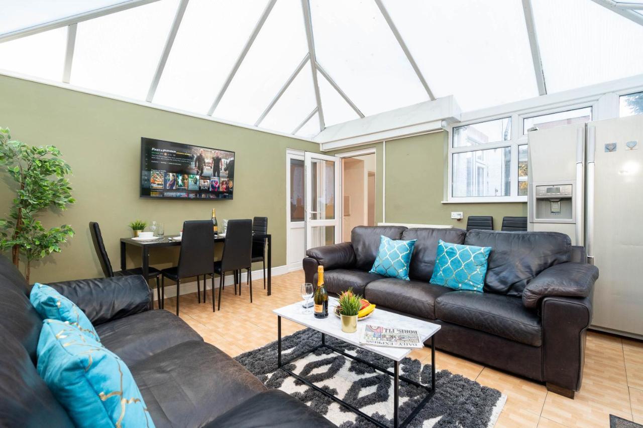Large 4 Bedroom House - Top Rated - Off-Street Parking - Garden - Sleeps 9 - Contractors - Groups - Pool Table Northfield Kültér fotó