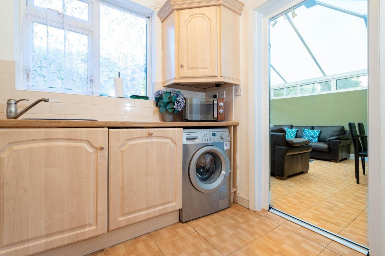 Large 4 Bedroom House - Top Rated - Off-Street Parking - Garden - Sleeps 9 - Contractors - Groups - Pool Table Northfield Kültér fotó